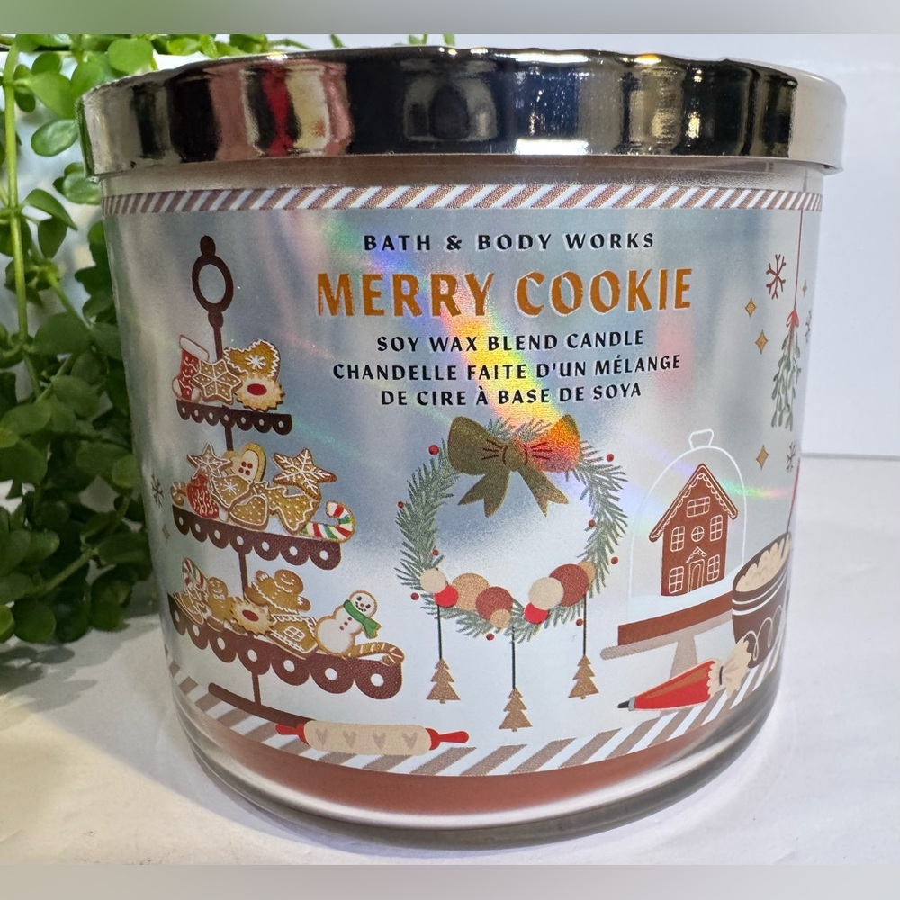 Bath & Body Works Merry Cookie 3-Wick Candle NWT 14.5oz